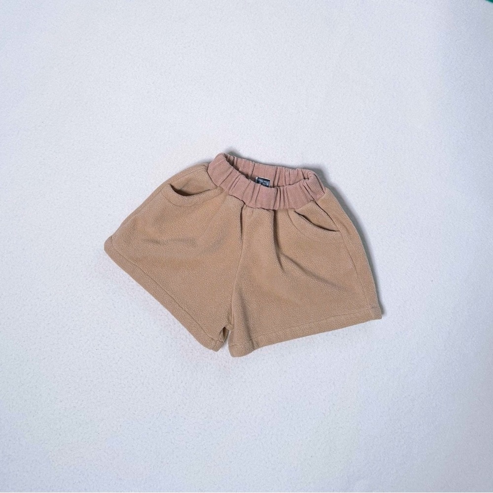 3/$25 Toddler Girl Taupe Beige Fleece Shorts Elastic Waist Pockets Fall Cozy